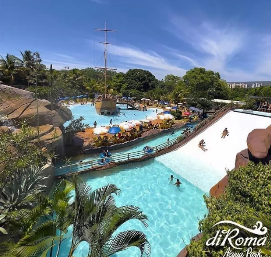 Spazzio Diroma Com Entrada Ao Acquapark Gratuito, Apartamento 840 Vista Para A Piscina Caldas Novas 4*,