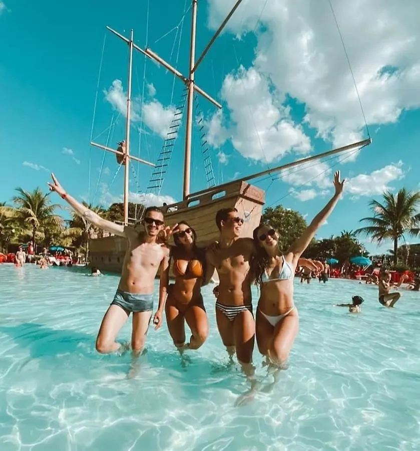 Spazzio Diroma Com Entrada Ao Acquapark Gratuito, Apartamento 840 Vista Para A Piscina Caldas Novas Hotel