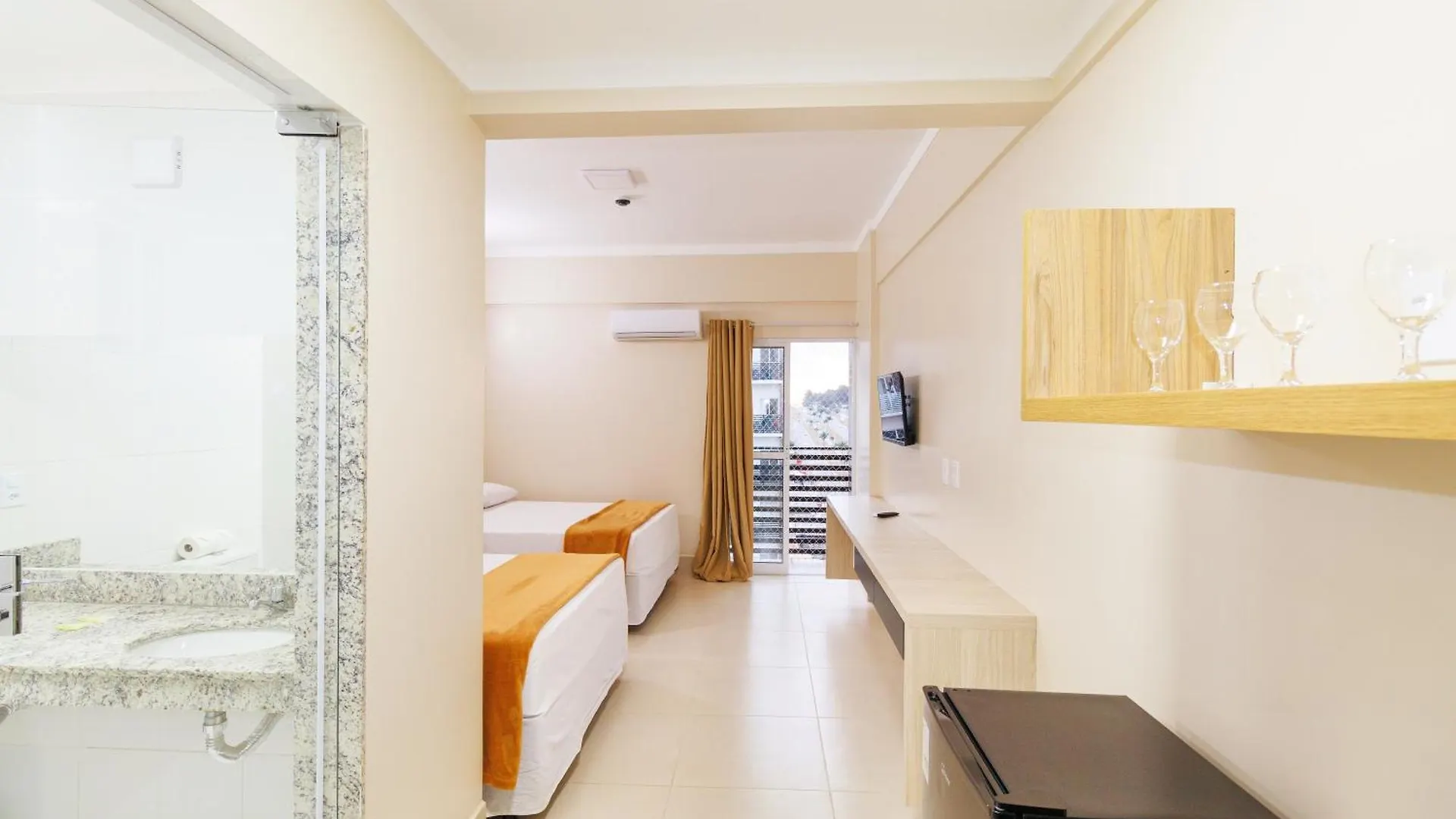 Hotel Spazzio Diroma Com Entrada Ao Acquapark Gratuito, Apartamento 840 Vista Para A Piscina Caldas Novas
